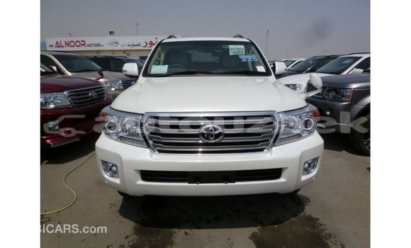 Buy Import Toyota Land Cruiser White Car in Import - Dubai in Andijon Buy Import Toyota Land Cruiser White Car in Import - Dubai in Andijon