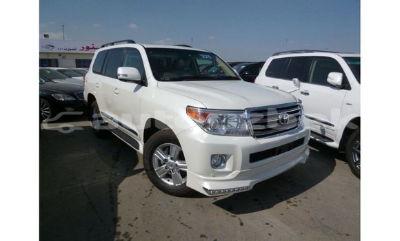 Buy Import Toyota Land Cruiser White Car in Import - Dubai in Andijon Buy Import Toyota Land Cruiser White Car in Import - Dubai in Andijon