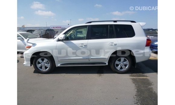 Buy Import Toyota Land Cruiser White Car in Import - Dubai in Andijon Buy Import Toyota Land Cruiser White Car in Import - Dubai in Andijon