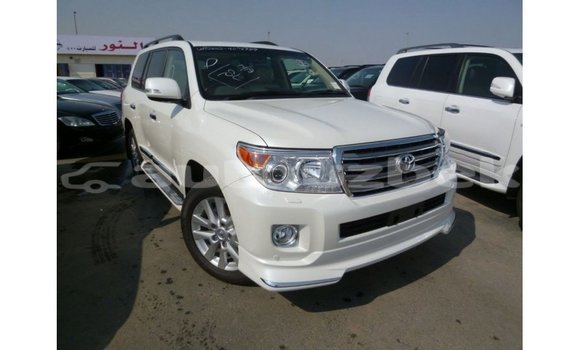 Buy Import Toyota Land Cruiser White Car in Import - Dubai in Andijon Buy Import Toyota Land Cruiser White Car in Import - Dubai in Andijon