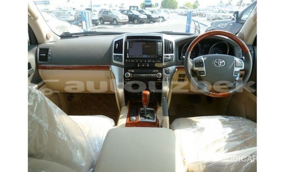 Buy Import Toyota Land Cruiser White Car in Import - Dubai in Andijon Buy Import Toyota Land Cruiser White Car in Import - Dubai in Andijon