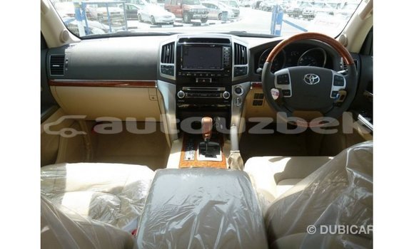 Buy Import Toyota Land Cruiser White Car in Import - Dubai in Andijon Buy Import Toyota Land Cruiser White Car in Import - Dubai in Andijon