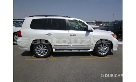 Buy Import Toyota Land Cruiser White Car in Import - Dubai in Andijon Buy Import Toyota Land Cruiser White Car in Import - Dubai in Andijon