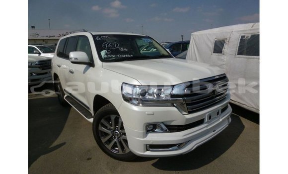 Buy Import Toyota Land Cruiser White Car in Import - Dubai in Andijon Buy Import Toyota Land Cruiser White Car in Import - Dubai in Andijon