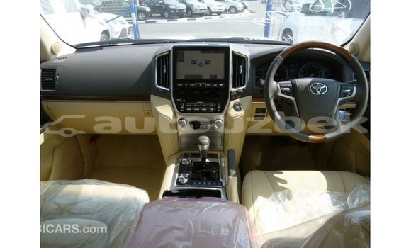 Buy Import Toyota Land Cruiser White Car in Import - Dubai in Andijon Buy Import Toyota Land Cruiser White Car in Import - Dubai in Andijon