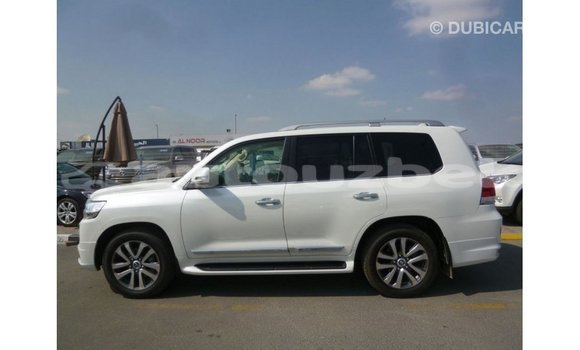 Buy Import Toyota Land Cruiser White Car in Import - Dubai in Andijon Buy Import Toyota Land Cruiser White Car in Import - Dubai in Andijon