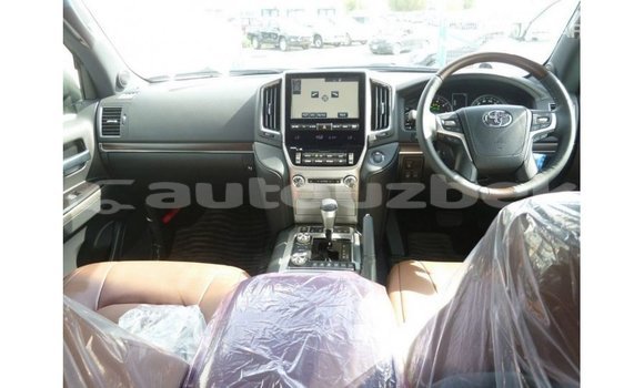 Buy Import Toyota Land Cruiser White Car in Import - Dubai in Andijon Buy Import Toyota Land Cruiser White Car in Import - Dubai in Andijon