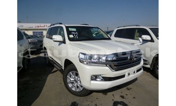 Buy Import Toyota Land Cruiser White Car in Import - Dubai in Andijon Buy Import Toyota Land Cruiser White Car in Import - Dubai in Andijon