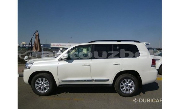 Buy Import Toyota Land Cruiser White Car in Import - Dubai in Andijon Buy Import Toyota Land Cruiser White Car in Import - Dubai in Andijon
