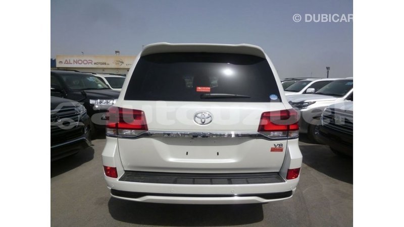 Big with watermark toyota land cruiser andijon import dubai 2524