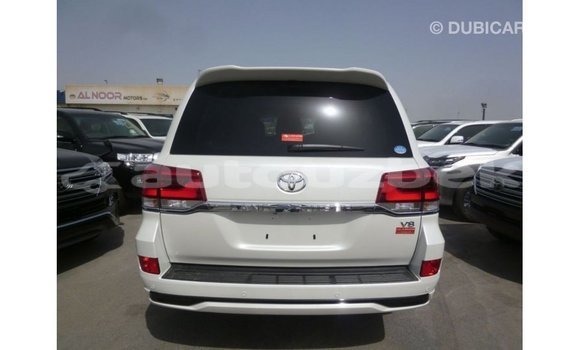 Buy Import Toyota Land Cruiser White Car in Import - Dubai in Andijon Buy Import Toyota Land Cruiser White Car in Import - Dubai in Andijon