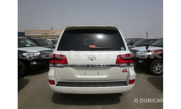 Buy Import Toyota Land Cruiser White Car in Import - Dubai in Andijon Buy Import Toyota Land Cruiser White Car in Import - Dubai in Andijon
