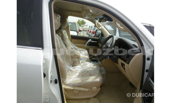 Buy Import Toyota Land Cruiser White Car in Import - Dubai in Andijon Buy Import Toyota Land Cruiser White Car in Import - Dubai in Andijon