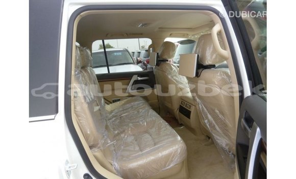 Buy Import Toyota Land Cruiser White Car in Import - Dubai in Andijon Buy Import Toyota Land Cruiser White Car in Import - Dubai in Andijon