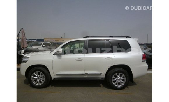 Buy Import Toyota Land Cruiser White Car in Import - Dubai in Andijon Buy Import Toyota Land Cruiser White Car in Import - Dubai in Andijon
