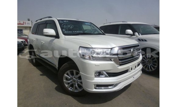 Buy Import Toyota Land Cruiser White Car in Import - Dubai in Andijon Buy Import Toyota Land Cruiser White Car in Import - Dubai in Andijon
