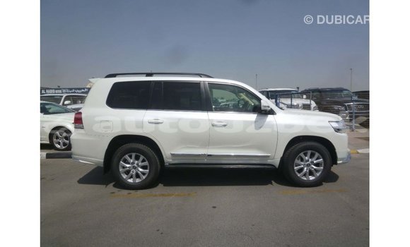Buy Import Toyota Land Cruiser White Car in Import - Dubai in Andijon Buy Import Toyota Land Cruiser White Car in Import - Dubai in Andijon