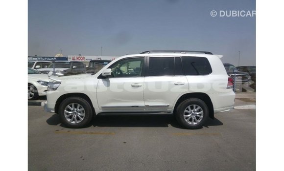 Buy Import Toyota Land Cruiser White Car in Import - Dubai in Andijon Buy Import Toyota Land Cruiser White Car in Import - Dubai in Andijon