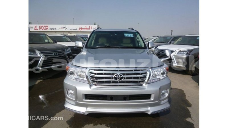 Big with watermark toyota land cruiser andijon import dubai 2535