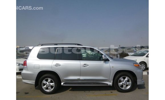 Buy Import Toyota Land Cruiser Other Car in Import - Dubai in Andijon Buy Import Toyota Land Cruiser Other Car in Import - Dubai in Andijon
