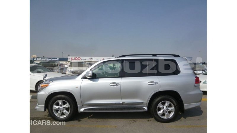 Big with watermark toyota land cruiser andijon import dubai 2535