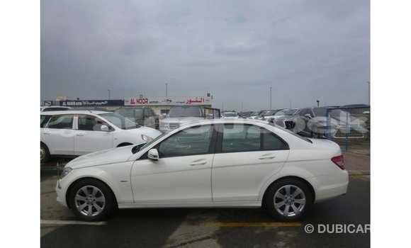 Buy Import Mercedes-Benz 200 White Car in Import - Dubai in Andijon Buy Import Mercedes-Benz 200 White Car in Import - Dubai in Andijon