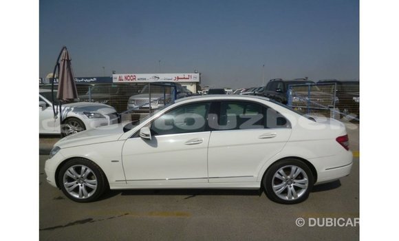 Buy Import Mercedes-Benz 200 White Car in Import - Dubai in Andijon Buy Import Mercedes-Benz 200 White Car in Import - Dubai in Andijon