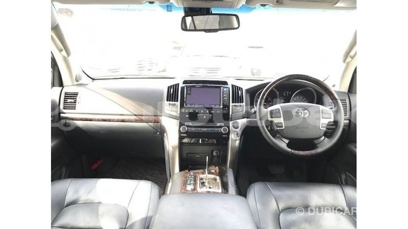 Big with watermark toyota land cruiser andijon import dubai 2546