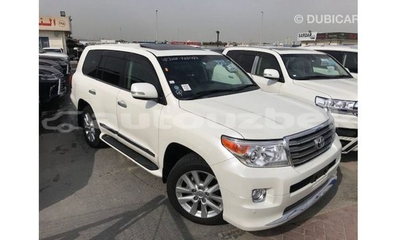 Buy Import Toyota Land Cruiser White Car in Import - Dubai in Andijon Buy Import Toyota Land Cruiser White Car in Import - Dubai in Andijon