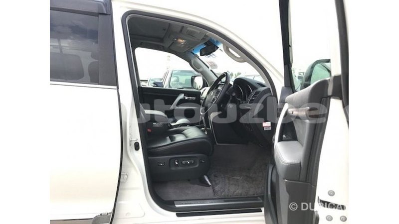 Big with watermark toyota land cruiser andijon import dubai 2546
