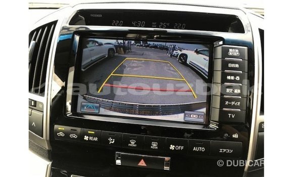 Buy Import Toyota Land Cruiser White Car in Import - Dubai in Andijon Buy Import Toyota Land Cruiser White Car in Import - Dubai in Andijon