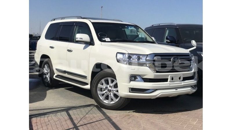 Big with watermark toyota land cruiser andijon import dubai 2547