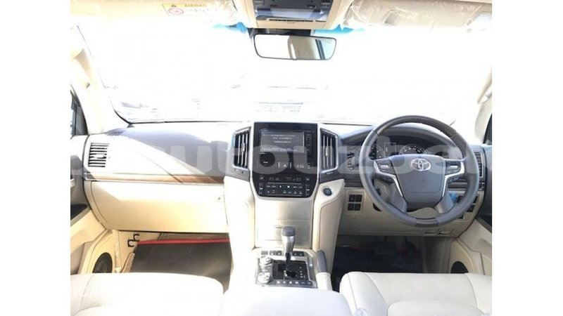 Big with watermark toyota land cruiser andijon import dubai 2547