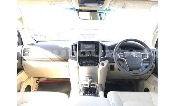 Buy Import Toyota Land Cruiser White Car in Import - Dubai in Andijon Buy Import Toyota Land Cruiser White Car in Import - Dubai in Andijon