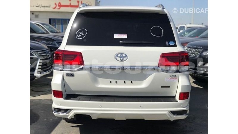 Big with watermark toyota land cruiser andijon import dubai 2547