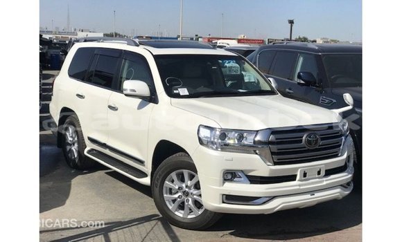 Buy Import Toyota Land Cruiser White Car in Import - Dubai in Andijon Buy Import Toyota Land Cruiser White Car in Import - Dubai in Andijon