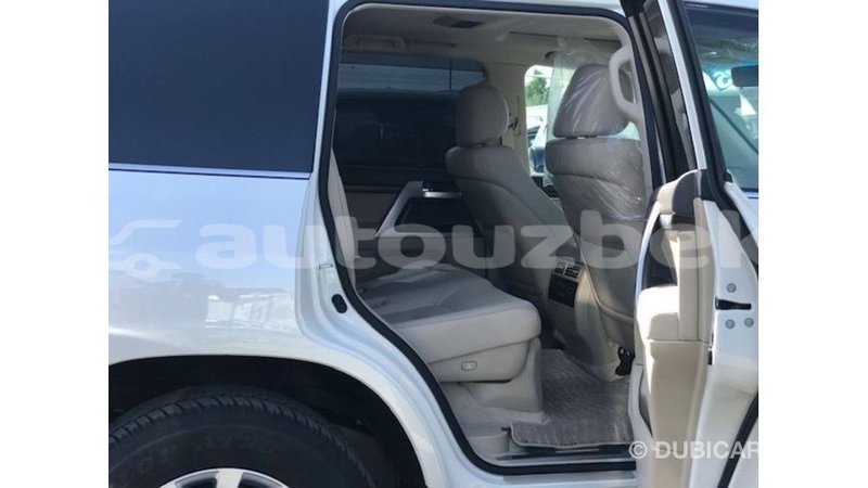 Big with watermark toyota land cruiser andijon import dubai 2547