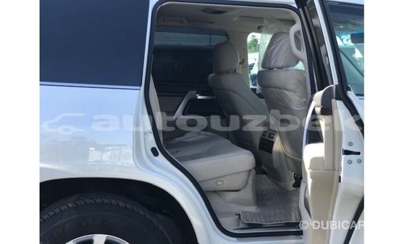 Buy Import Toyota Land Cruiser White Car in Import - Dubai in Andijon Buy Import Toyota Land Cruiser White Car in Import - Dubai in Andijon