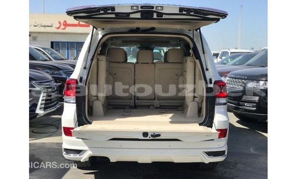 Buy Import Toyota Land Cruiser White Car in Import - Dubai in Andijon Buy Import Toyota Land Cruiser White Car in Import - Dubai in Andijon