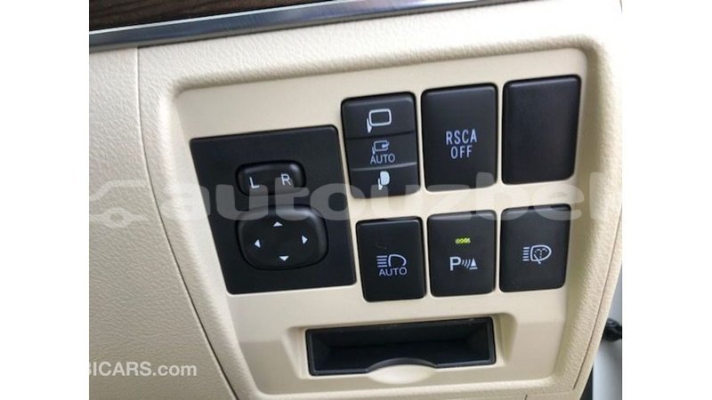 Big with watermark toyota land cruiser andijon import dubai 2547