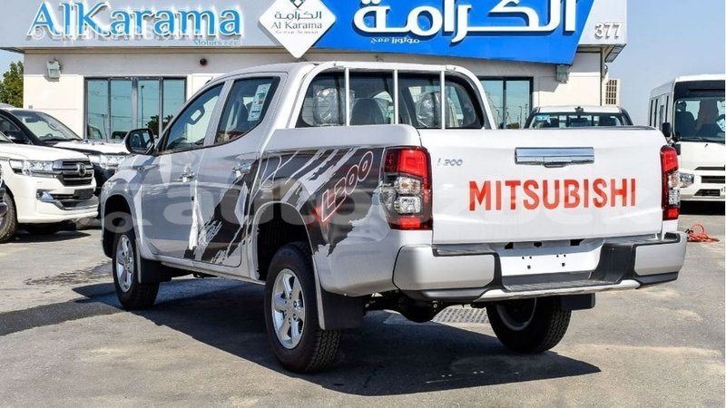 Big with watermark mitsubishi l200 andijon import dubai 2556