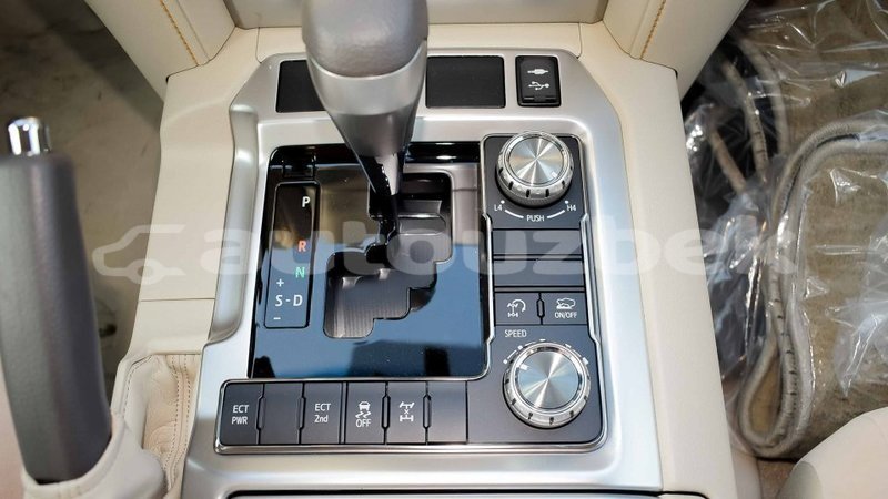Big with watermark toyota land cruiser andijon import dubai 2558