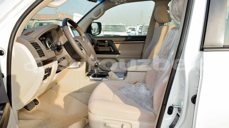 Big with watermark toyota land cruiser andijon import dubai 2558