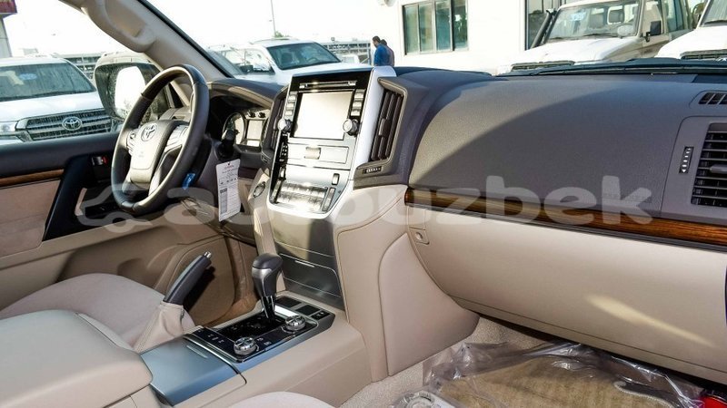 Big with watermark toyota land cruiser andijon import dubai 2558