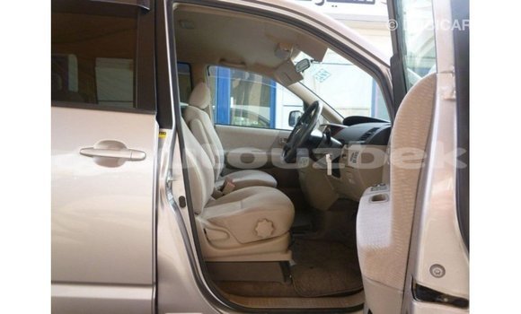 Buy Import Toyota Voxy Other Car in Import - Dubai in Andijon Buy Import Toyota Voxy Other Car in Import - Dubai in Andijon