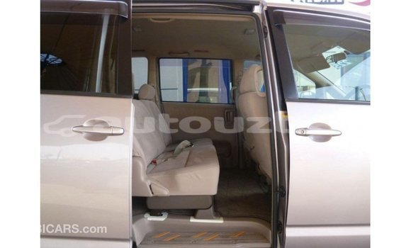 Buy Import Toyota Voxy Other Car in Import - Dubai in Andijon Buy Import Toyota Voxy Other Car in Import - Dubai in Andijon