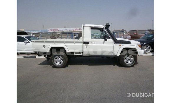 Buy Import Toyota Land Cruiser White Car in Import - Dubai in Andijon Buy Import Toyota Land Cruiser White Car in Import - Dubai in Andijon