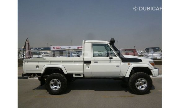 Buy Import Toyota Land Cruiser White Car in Import - Dubai in Andijon Buy Import Toyota Land Cruiser White Car in Import - Dubai in Andijon