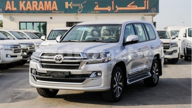 Big with watermark toyota land cruiser andijon import dubai 2569