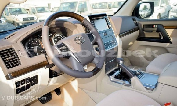 Buy Import Toyota Land Cruiser White Car in Import - Dubai in Andijon Buy Import Toyota Land Cruiser White Car in Import - Dubai in Andijon